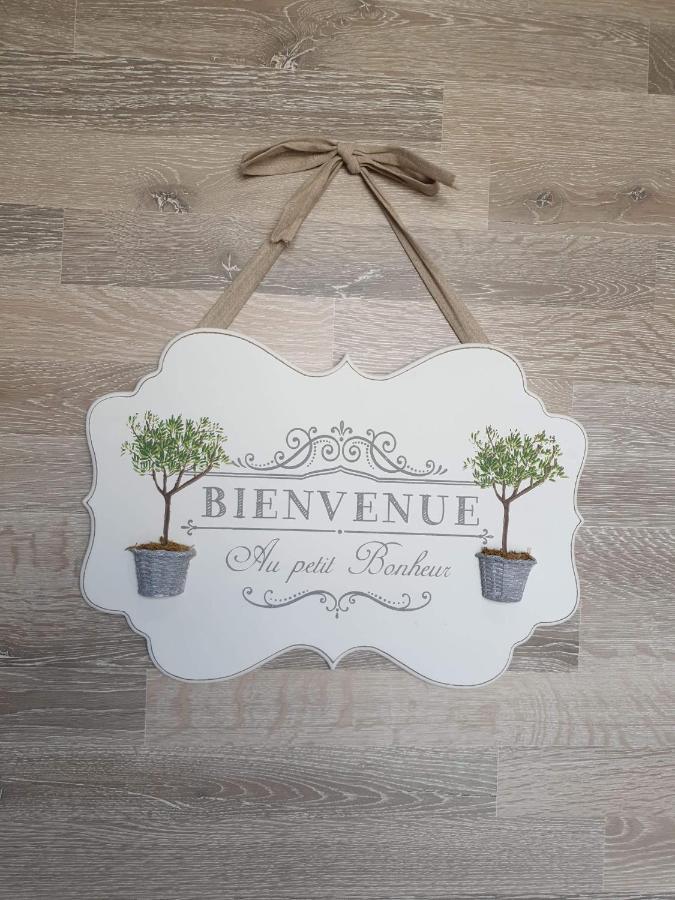 Au Petit Bonheur Bed and Breakfast Saint-Martin-du-Frene Buitenkant foto