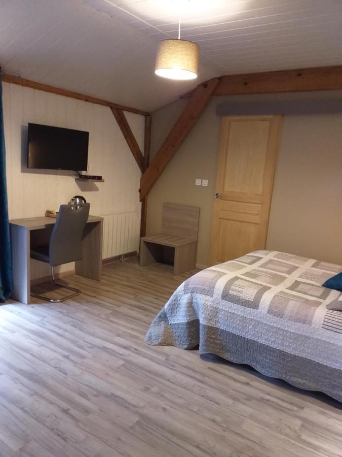 Au Petit Bonheur Bed and Breakfast Saint-Martin-du-Frene Buitenkant foto