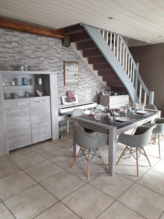 Au Petit Bonheur Bed and Breakfast Saint-Martin-du-Frene Buitenkant foto