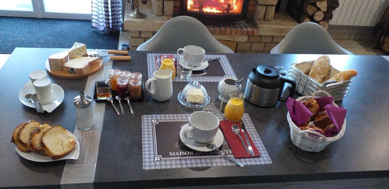 Au Petit Bonheur Bed and Breakfast Saint-Martin-du-Frene Buitenkant foto